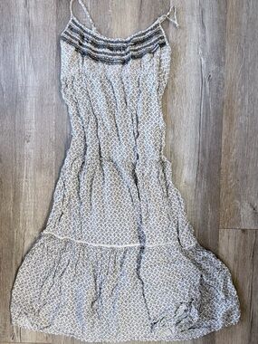 AMERICAN EAGLE Tiered Gray Patterned Maxi Dress